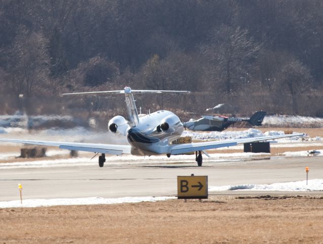 Cessna Citation CJ2+ (N717HA) - Take off RW26 at KDXR. One of RELIANT AIRs CJ2. They have the lowest fuel price on the Danbury (KDXR) airport