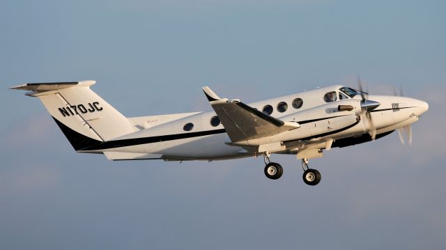 Beechcraft Super King Air 200 (N170JC)