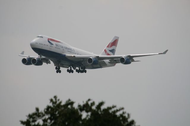 Boeing 747-400 (CC-IVC)
