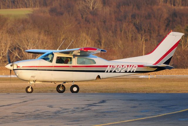 Cessna Centurion (N732VR) - Seen at KFDK on 3/6/2010    a href=http://discussions.flightaware.com/profile.php?mode=viewprofile&u=269247  [ concord977 profile ]/a