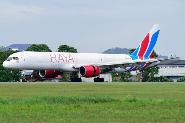 Boeing 757-200 (9M-RYA)