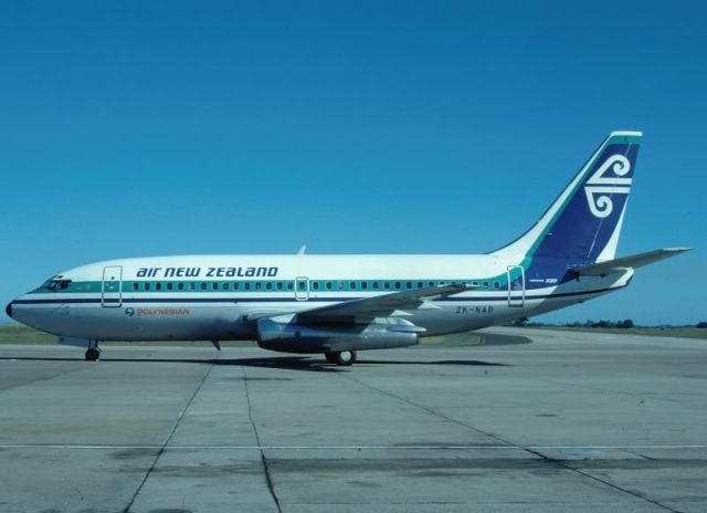 Boeing 737-200 (ZK-NAR) - The new look for anz b732 the only one in the fleet painted like this to serve the Pacific Island flights these were the same decals on there DC-8-52 & DC10-30 aircraft in 1978