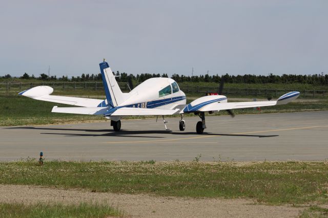 Cessna 310 (C-FJBK)
