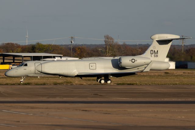 Gulfstream Aerospace Gulfstream V (19-5591) - One of the first EA-37Bs taxis out for a runup.