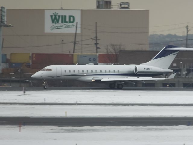 Bombardier Global Express (N905T)