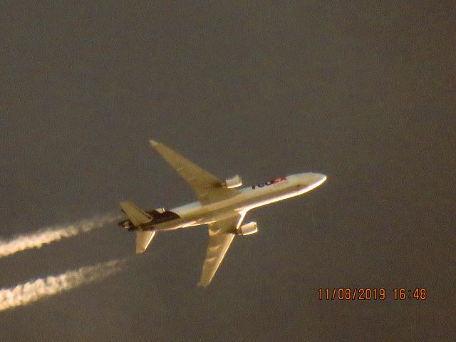 Boeing MD-11 (N588FE)