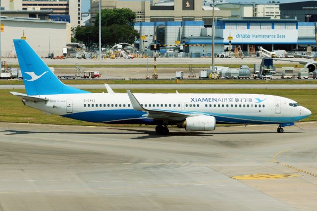 Boeing 737-800 (B-6483)
