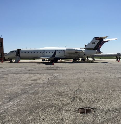 Canadair Regional Jet CRJ-100 (N954CA)