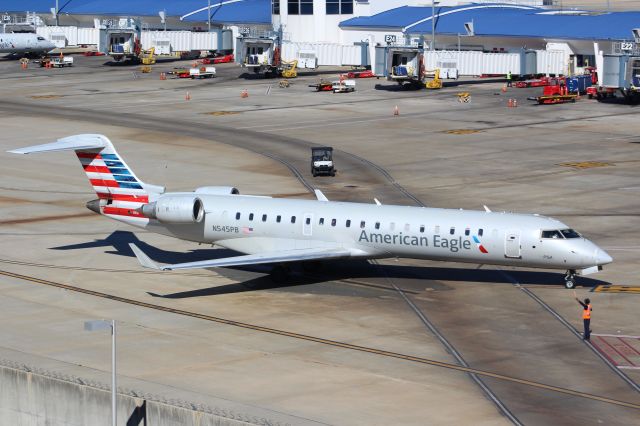 Canadair Regional Jet CRJ-700 (N545PB)