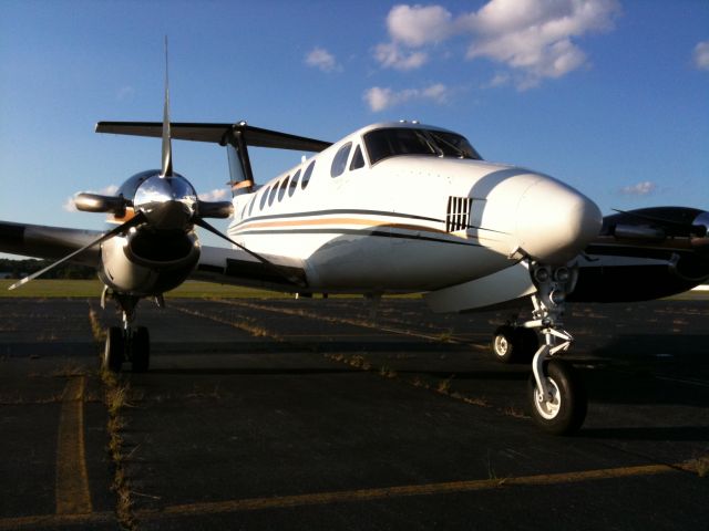 Beechcraft Super King Air 200 (N147NA) - Georgia Jet B200 sitting on the ramp at LZU