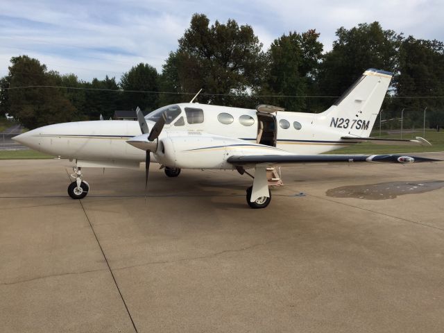 Cessna 421 (N237SM)