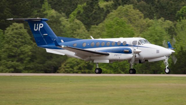 Beechcraft Super King Air 350 (N867UP)