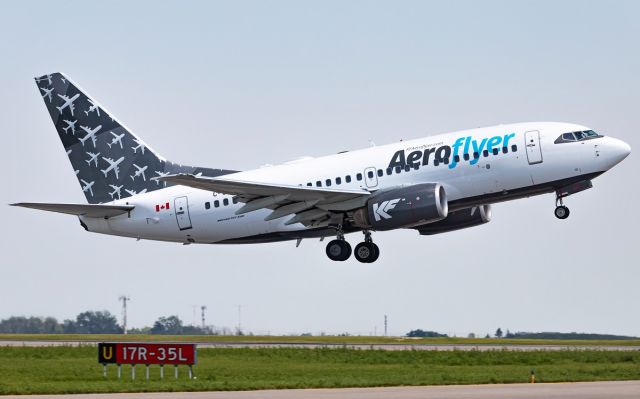 BOEING 737-600 (C-GKFP)