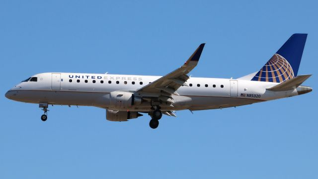 Embraer ERJ 175 (N85320) - Apr 22 2018