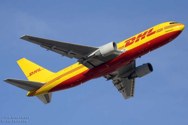 BOEING 767-200 (N656GT) - DHL Boeing 767-281F N656GT departing from Sky Harbor with an Ohio State football charter bound for Port Columbus International Airport on January 2, 2016. It first flew as N1789B on January 27, 1984. Its construction number is 23017. It was delivered to All Nippon as JA-8486 on March 1, 1984. Airborne Express registered it as N784AX on July 21, 1999 and leased it to DHL as N656GT on January 22, 2015. 