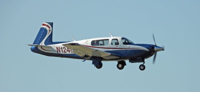 Mooney M-20 (N124EV) - On final for 27 at Carson City