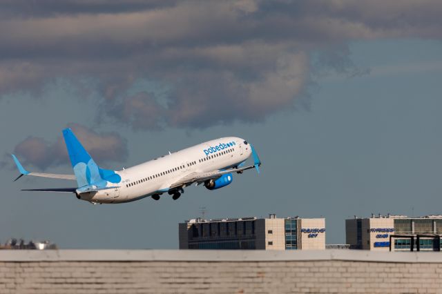 Boeing 737-700 (VP-BPU)