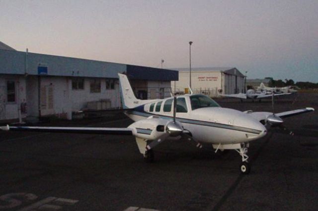 Beechcraft Baron (58) (VH-UZO)