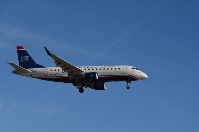 Embraer 170/175 (N829MD)