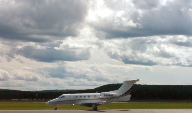 Embraer Phenom 300 (N344QS)