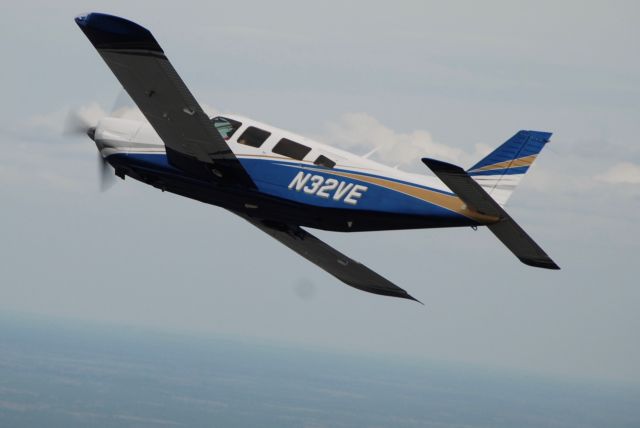 Piper Saratoga (N32VE)