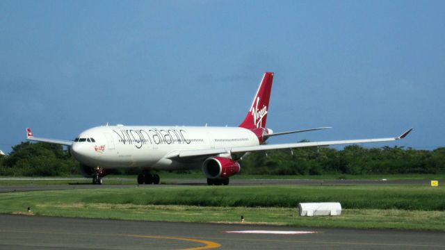 Airbus A330-300 (G-VRAY)