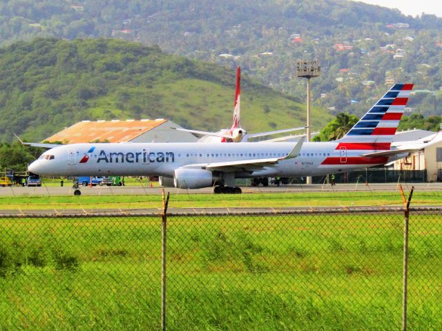 Boeing 757-200 (N178AA)