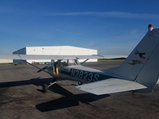 Cessna Commuter (N2823S) - KOKV.