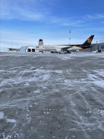 N432UP — - Calm day