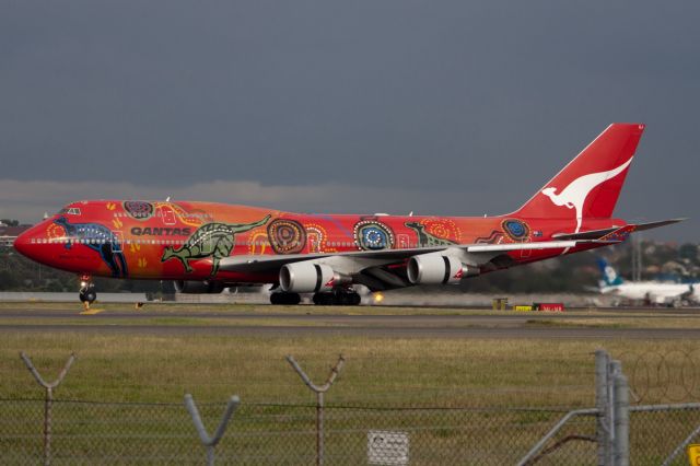 Boeing 747-400 (VH-OEJ) - 10 OCT 2010