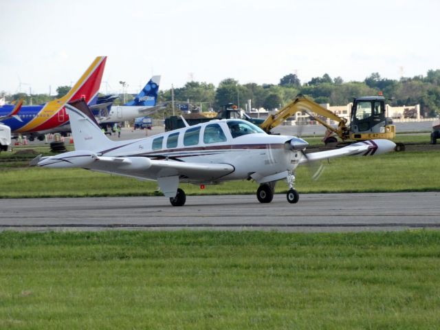 Beechcraft Bonanza (36) (N36RA)