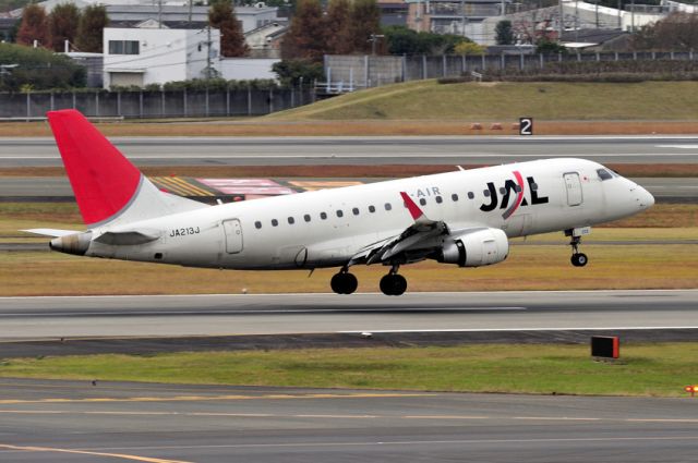 Embraer 170/175 (JA213J)