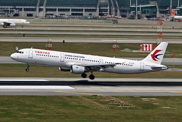 Airbus A321 (B-6330)