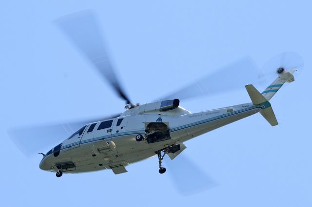 Sikorsky S-76 (H02) - Fuerza Aérea Argentina (Argentine Air Force) - Presidential helicopter - Sikorsky S-76B (H-02) - flying over Reserva Ecológica Costanera Sur on December 06, 2019.