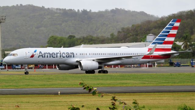 Boeing 757-200 (N189AN)