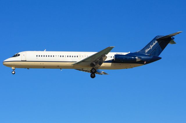 McDonnell Douglas DC-9-30 (N697BJ)