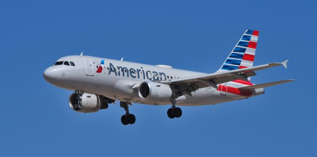 Airbus A319 (N715UW) - phoenix sky harbor international airport 10MAR21