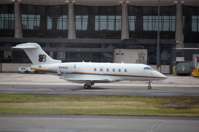 Bombardier Challenger 300 (N44QG) - Taxiing on 6/13/2013