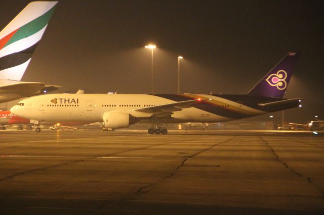 Boeing 777-200 (HS-TJS) - Thai Airways B777-200ER HS-TJS. Pulling into Bay 18R after diverting to Adelaide en-route Bangkok-Melbourne as TG461. The 2nd ever Thai Airways aircraft to visit Adelaide