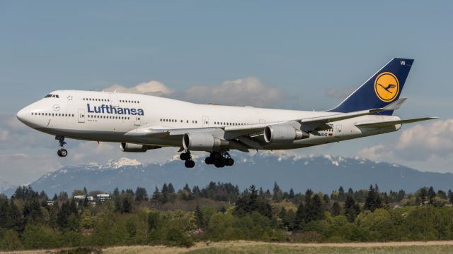 Boeing 747-400 (D-ABVS)