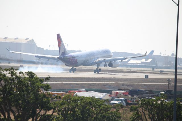 Airbus A330-200 (N391HA)