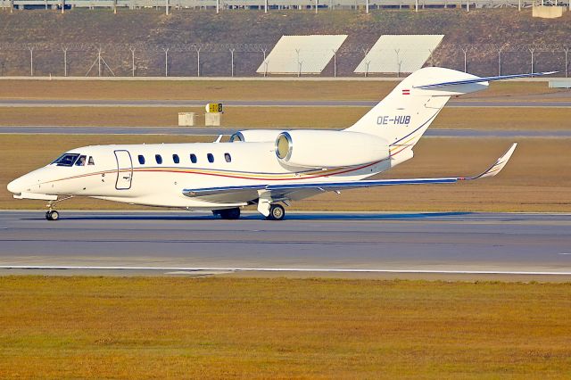 Cessna Citation X (OE-HUB)