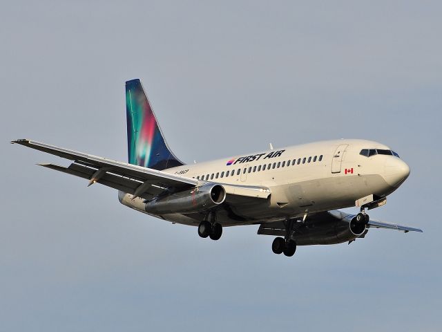 Boeing 737-200 (C-FACP)