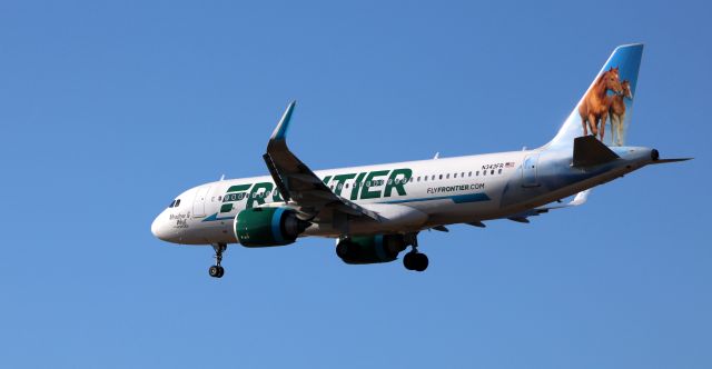 Airbus A320neo (N343FR) - On final is this 2018 Frontier Airlines Airbus 320-251N from the Winter of 2021.