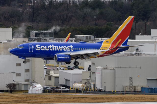 Boeing 737-700 (N220WN)