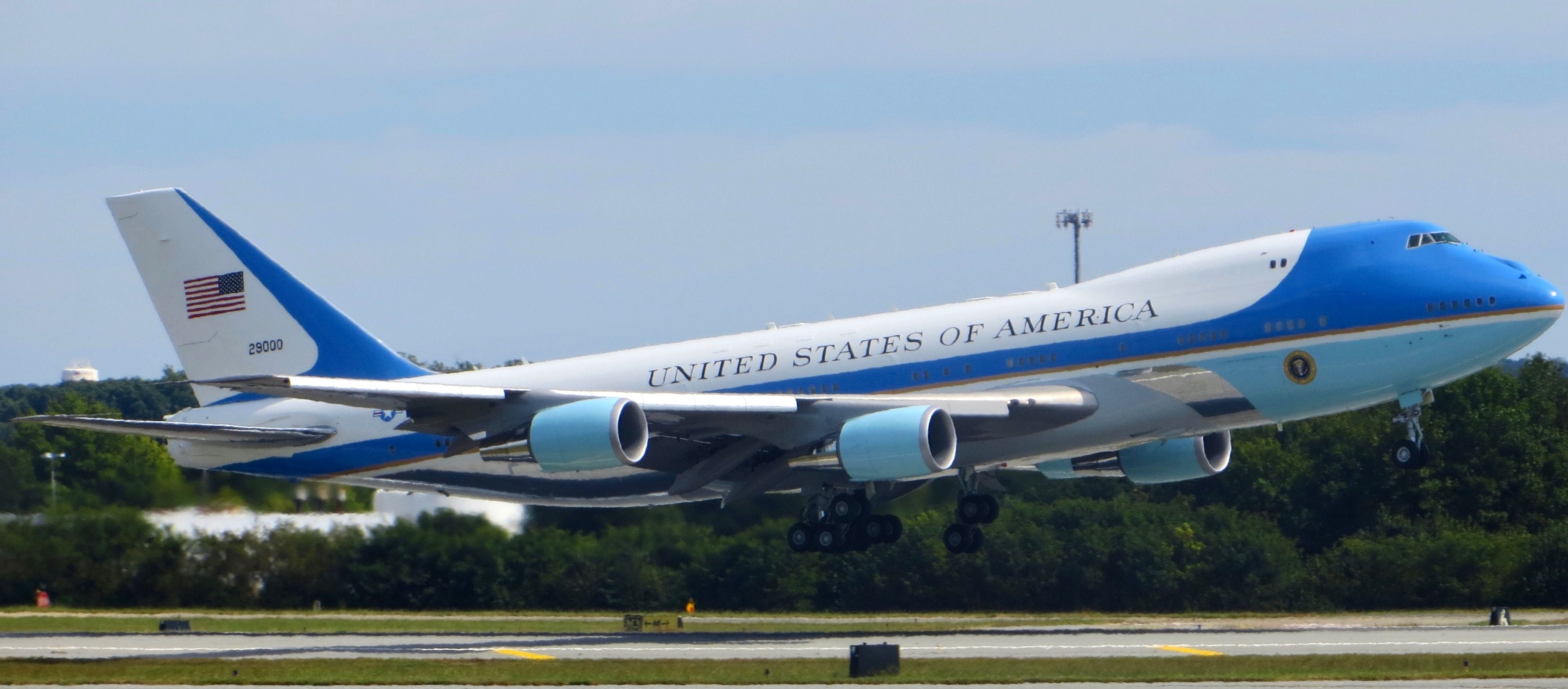 Boeing 747-200 (92-9000) - United States Air Force Boeing VC-25 (747-200) "Air Force One" 9/18/13