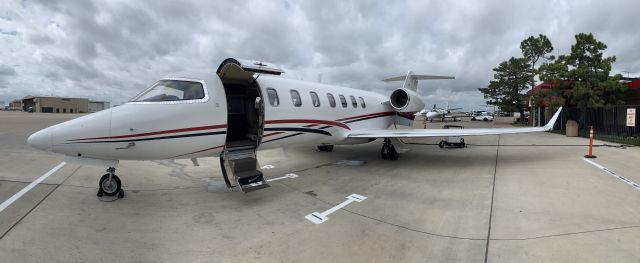 Bombardier Learjet 70 (N31PF)