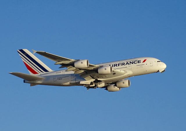 Airbus A380-800 (F-HPJD) - a rel=nofollow href=http://flightaware.com/live/flight/FHPJD/history/20170521/0100Z/KLAX/LFPGhttps://flightaware.com/live/flight/FHPJD/history/20170521/0100Z/KLAX/LFPG/a