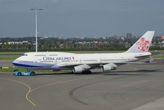 Boeing 747-200 (B-18205) - B747-409 cn28712