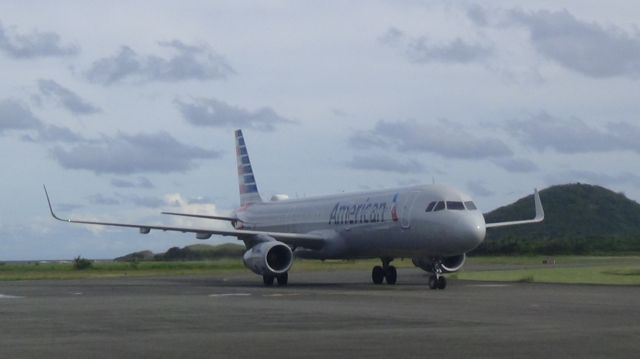 Airbus A321 (N164NN)